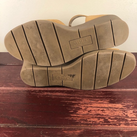 Cliffs by White Mountain Parisia Wedge Leather Wedge Sandal Yellow Size 10 - Picture 6 of 9